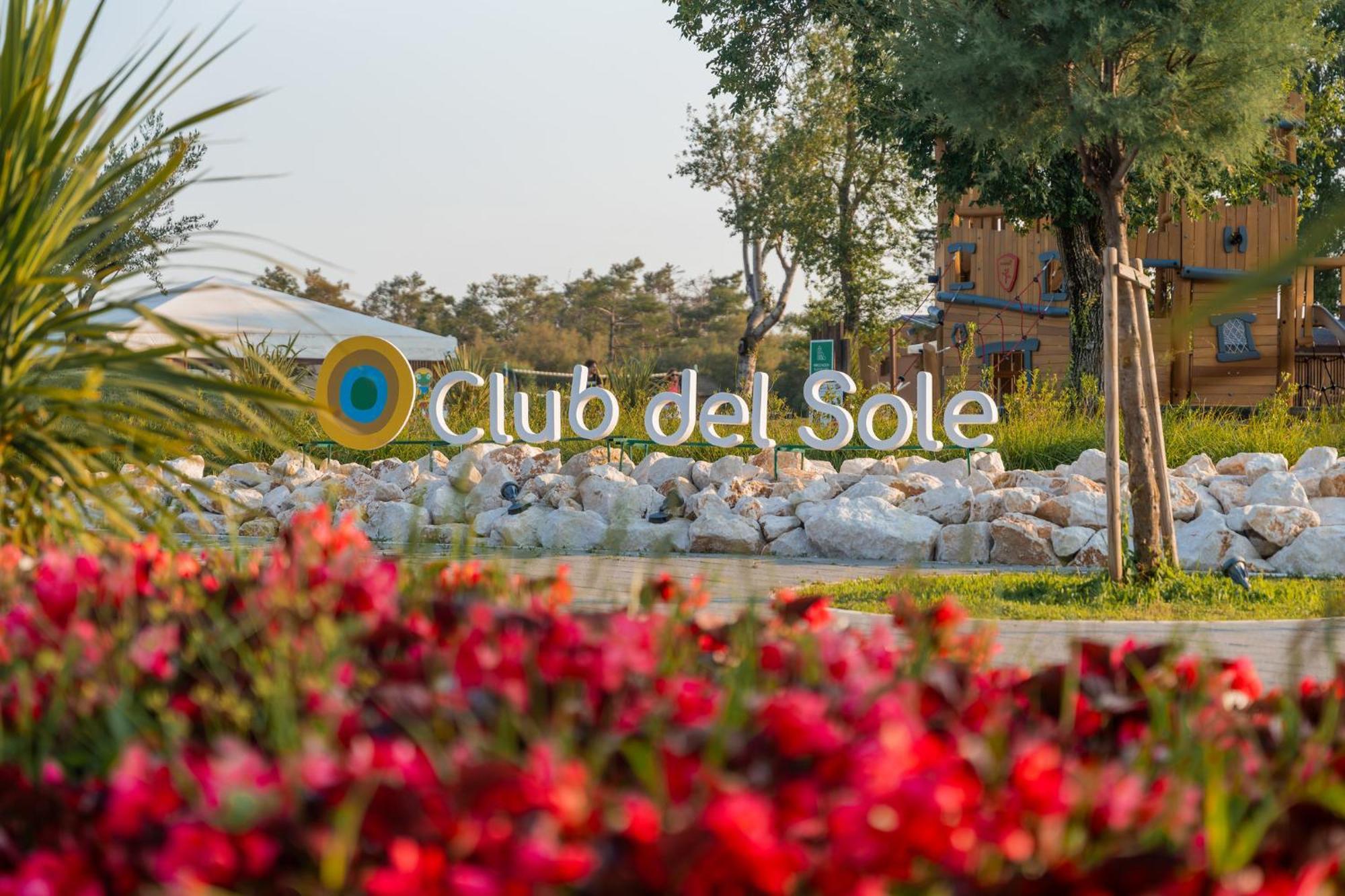 ホテル Club Del Sole Spina Family Collection リド・ディ・スピーナ エクステリア 写真